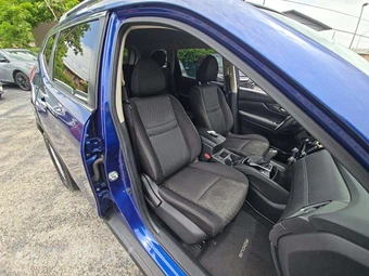 2018 Nissan Rogue SV – miniatura 15