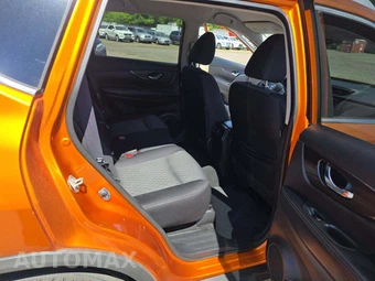 2018 Nissan Rogue SV – miniatura 13
