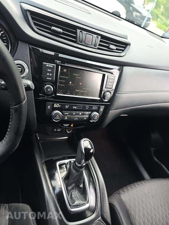 2018 Nissan Rogue SV - miniatura 10