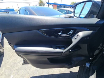2018 Nissan Rogue SV – miniatura 9