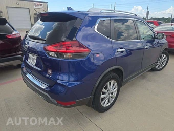 2018 Nissan Rogue SV – miniatura 3