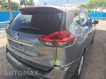 2018 Nissan Rogue SV – miniatura 4
