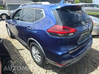 2018 Nissan Rogue SV - miniatura 2