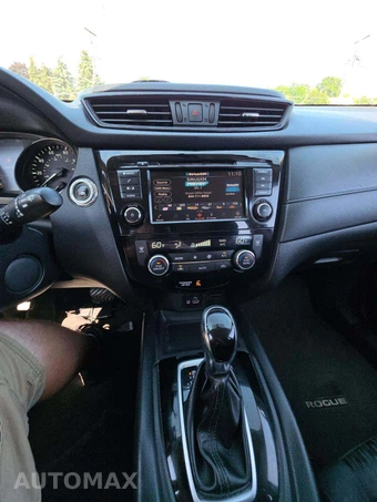 2018 Nissan Rogue SV – miniatura 10