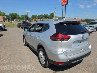 2018 Nissan Rogue SV – miniatura 2