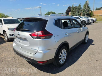 2018 Nissan Rogue SV – miniatura 3