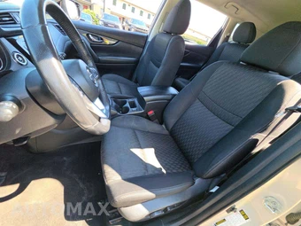2018 Nissan Rogue SV – miniatura 6