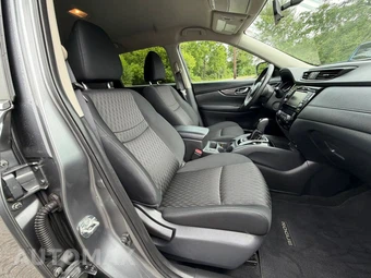 2018 Nissan Rogue SV – miniatura 15