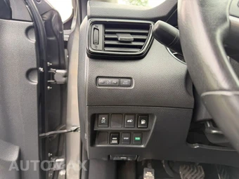 2018 Nissan Rogue SV – miniatura 19