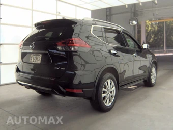 2018 Nissan Rogue SV – miniatura 4
