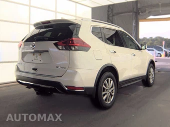 2018 Nissan Rogue SV - miniatura 4