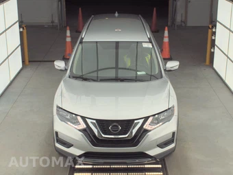 2018 Nissan Rogue SV - miniatura 2