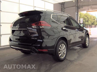 2018 Nissan Rogue SV - miniatura 4