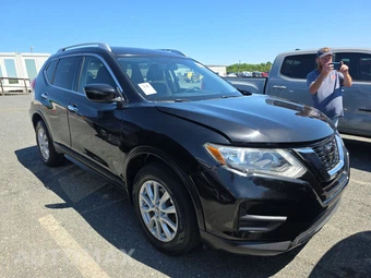 2018 Nissan Rogue SV – miniatura 3