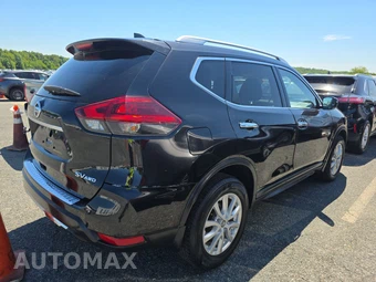 2018 Nissan Rogue SV – miniatura 4