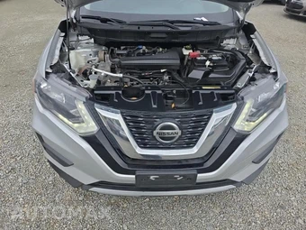 2018 Nissan Rogue SV – miniatura 18