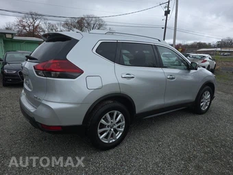 2018 Nissan Rogue SV – miniatura 4