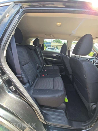 2018 Nissan Rogue SV – miniatura 13