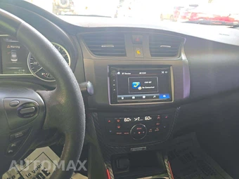 2018 Nissan Sentra NISMO - miniatura 10