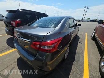 2018 Nissan Sentra S – miniatura 4