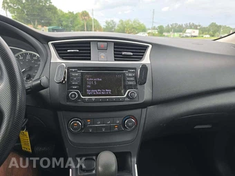 2018 Nissan Sentra S – miniatura 10