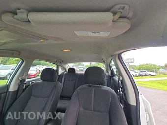 2018 Nissan Sentra S – miniatura 11