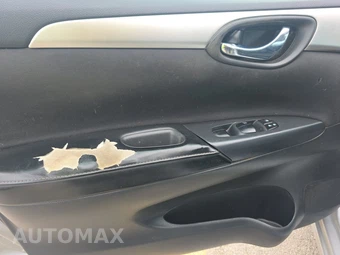 2018 Nissan Sentra S – miniatura 9