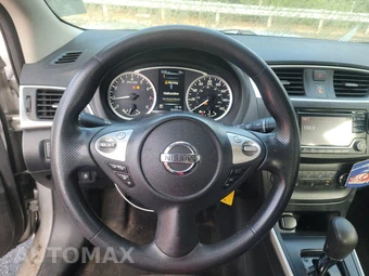 2018 Nissan Sentra S – miniatura 10