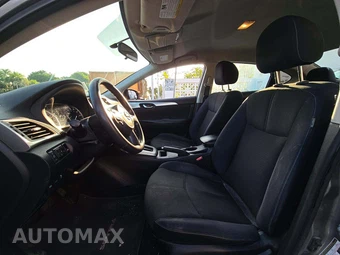 2018 Nissan Sentra S - miniatura 3