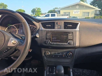 2018 Nissan Sentra S - miniatura 7