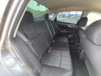 2018 Nissan Sentra SV – miniatura 13