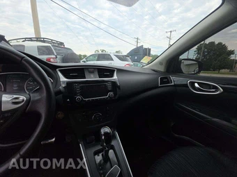 2018 Nissan Sentra SV – miniatura 10