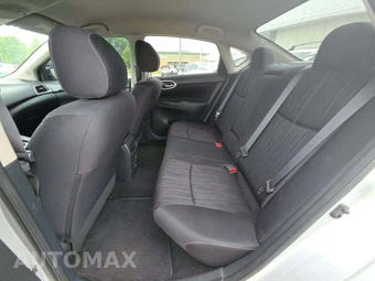 2018 Nissan Sentra SV – miniatura 13