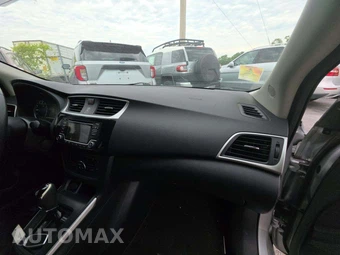 2018 Nissan Sentra SV – miniatura 19