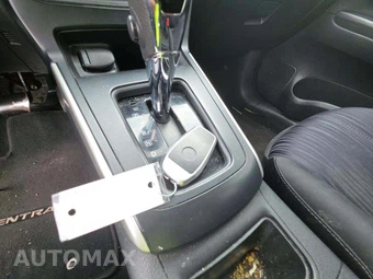 2018 Nissan Sentra SV – miniatura 8