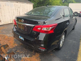 2018 Nissan Sentra SV – miniatura 3
