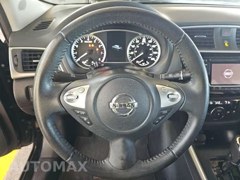 2018 Nissan Sentra SV – miniatura 10