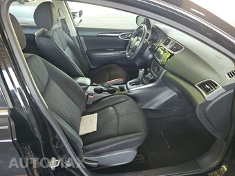 2018 Nissan Sentra SV – miniatura 8