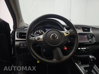 2018 Nissan Sentra SV – miniatura 10
