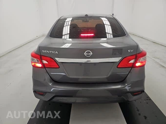 2018 Nissan Sentra SV – miniatura 5