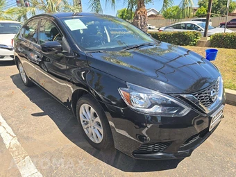 2018 Nissan Sentra SV – miniatura 4