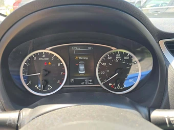 2018 Nissan Sentra SV – miniatura 9