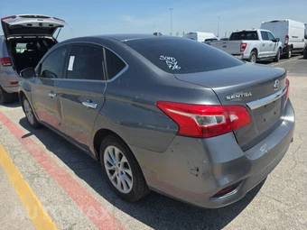 2018 Nissan Sentra SV – miniatura 6