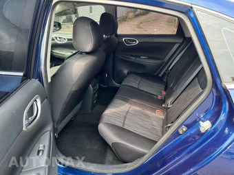 2018 Nissan Sentra SV - miniatura 9