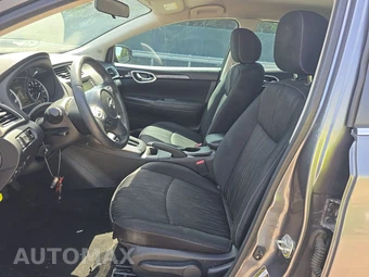 2018 Nissan Sentra SV – miniatura 7