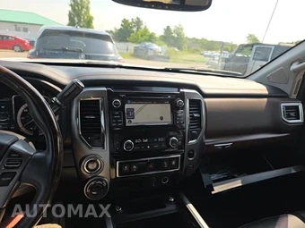 2018 Nissan TITAN Platinum Reserve Crew Cab Short Bed - miniatura 14