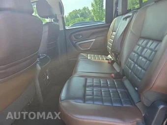 2018 Nissan TITAN Platinum Reserve Crew Cab Short Bed - miniatura 16