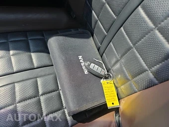 2018 Nissan TITAN Platinum Reserve Crew Cab Short Bed - miniatura 21