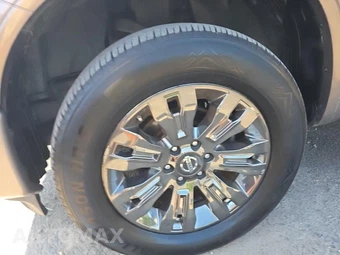 2018 Nissan TITAN Platinum Reserve Crew Cab Short Bed - miniatura 8