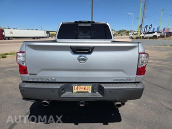 2018 Nissan TITAN PRO-4X Crew Cab Short Bed – miniatura 11
